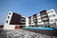 Sally's Jeju - Pool
