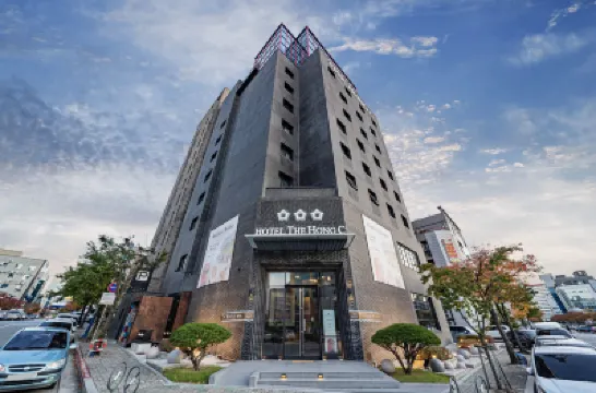 THE HONG C Gangneung ファンタジーカップ博物館周辺のホテル