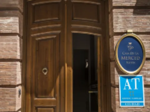 Casa de la Merced Suites Hotels near Picasso Museum