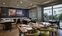 HIlton Garden Inn Charleston Waterfront/Downtown