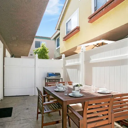 Costa Mesa -newport- Patio - Free Parking-cm-2