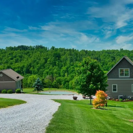 Skye Cottage at Hillside Hideaways-1Br/1BA w/Loft- in Amish Country
