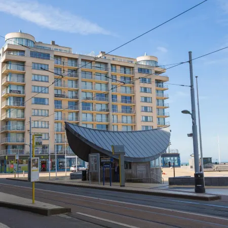 Stylish Stay w Sea Views