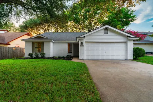 Charming & Bright W Lounging Pool and Hot Tub