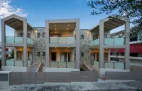 Avia Blue Maisonette - Steps From the Sea Hotels in Ditiki Mani