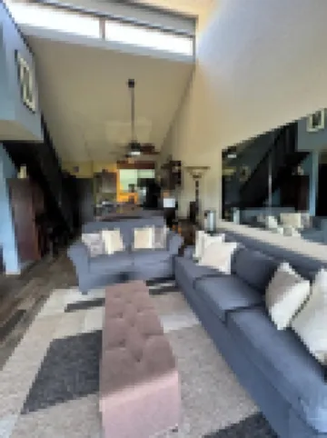 Epic Oceanfront Penthouse with Best Views in Hilo!