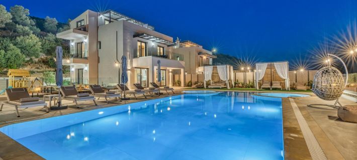 Luxurious Villa Micha - with 150m Pool Hotels in Geropotamos