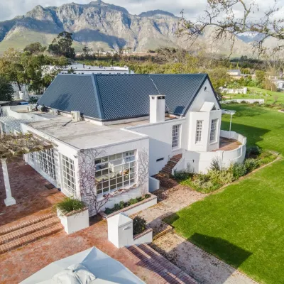 Sunset Farm Stellenbosch Hotels near Okkie Jooste Cultural Centre