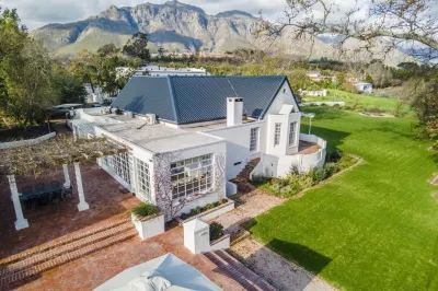 Sunset Farm Stellenbosch Hotels near Rust en Vrede Wine Estate