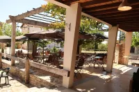 30 Rte de Vallon Pont D Arc Hotel a Barjac