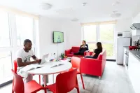 Student Only Abbey House - 2-Star