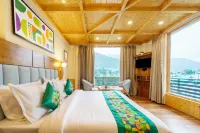Treebo Premium the Takey'S, Mall Road Hotel in zona Naggar Castle