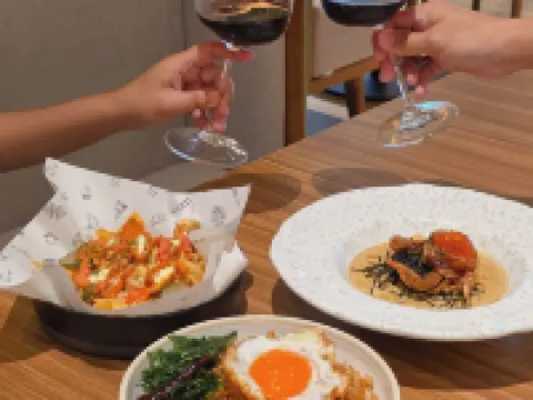 ศาลายา วัน โฮเทล แอนด์ เซอร์วิซ อพาร์ตเมนต์ โรงแรมในอำเภอ พุทธมณฑล