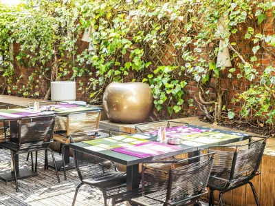 Hôtel Mercure Paris Massy Gare TGV Các khách sạn ở Champlan