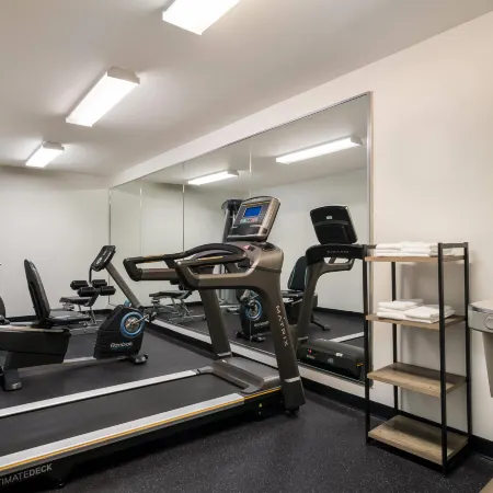 Suburban Studios Denver Central-Arvada