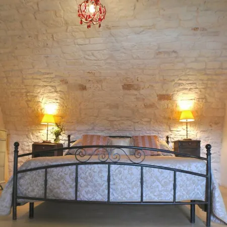 Idyllic Olive Mill with Heated Pool, in an Olive Grove, Close to Sea and Ostuni