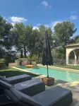 Architect's villa in Luberon pine forest 10 pers