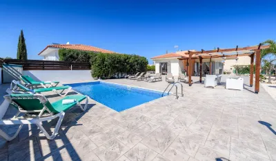 Villa Marizan Отели в г. 