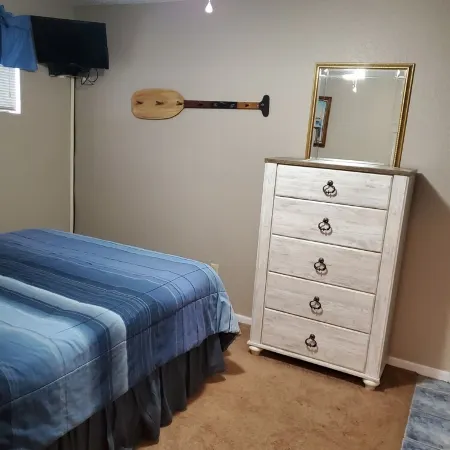 C 208 Cozy lakefront walk-in level condo!