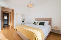 Mar Grande Apartment - Sea and Sunset View Hotels near Ribeira Grande's Bridge