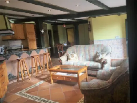 low silver cabin with fireplace far from the bulilcio but close to everything