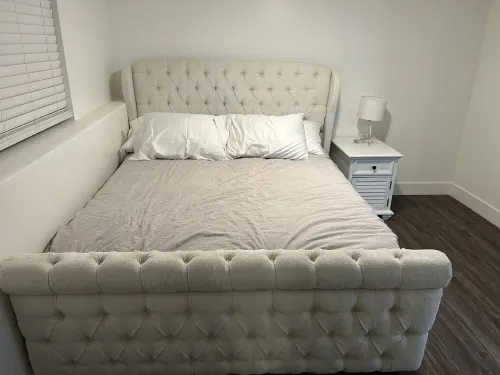 1 bedroom 1 Bathroom Private Suite! 2 minutes from the Reservoir.