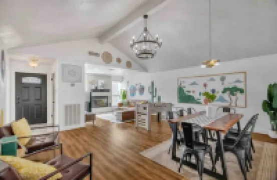 Joyful Hawaii Amazing Pool 4BRs Home in Missouri city- super highway accessible Hotels in Missouri City