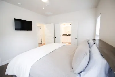 The Campus Cottage on Elm is the ideal University of Oklahoma gameday residence