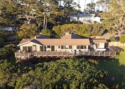 Padre Paradise Hotel in zona Pebble Beach Golf Links