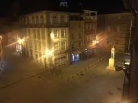 Apartamento na Praça Dom Duarte, 3º Andar com Varanda Hotels in 