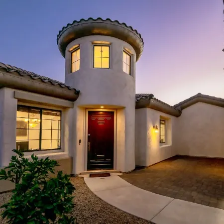 The Good Life in Goodyear.Pool.spa.Golf.Pool table minutes to ballfields/Stadium