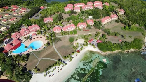 Studio vue mer Gwada ds Village Vacances Ste Anne