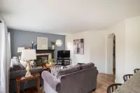 Cozy home minutes to wineries and Russian River Hotel a Windsor