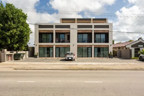 Rooftop Pool w/Lounge Area-Studio Sleeps 2 #U3