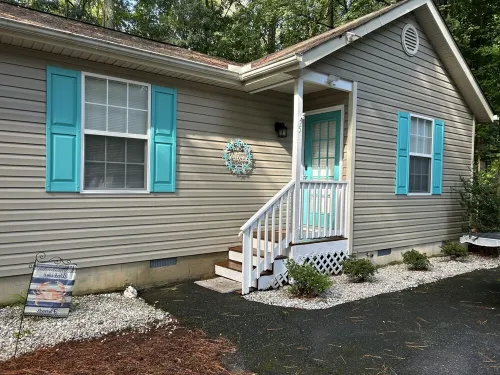 Family friendly close to OC, pool access
