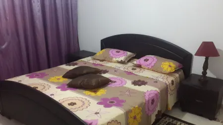 Comfortable 120m2 apartment Отели в г. Soukra