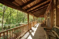 Modern Cabin With Pool Near Nashville!