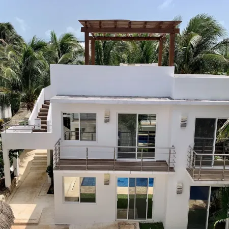 Gorgeous cozy apartment with pool, balcony and roof top in Punta Sur! Casa Ama 4