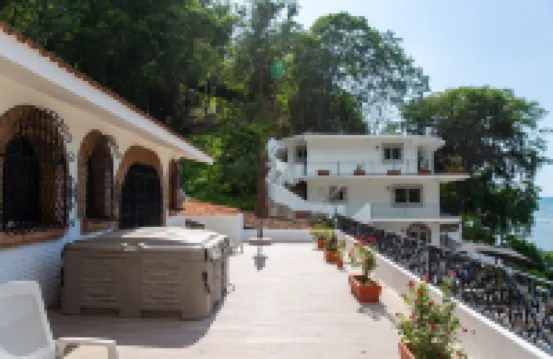 Casa Sol Large beautiful estate ocean front, with the jungle in your backyard!