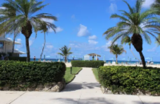 2 Bedroom Condo Seven Mile Beach -Sunset Cove