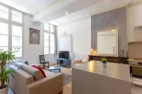 Beautiful 2 Rooms Full Center Tram 1 min