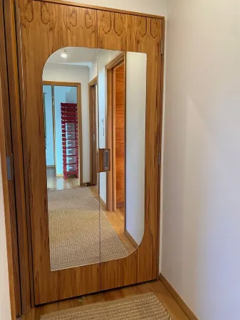 Groove-on-Grove.  Entire home in Nelson.