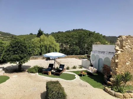 Beautiful country villa with private pool - oasis of calm near Lisbon