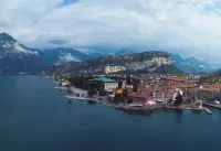 Beust House - Frida - Balcony with Lake View -  Privatzimmer