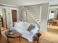 Cozy Cape Located In The Beautiful Seaside Town of Mahone  Bay
