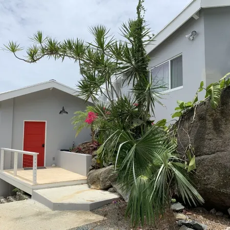 Waterfall Oasis - Ocean Views, Minutes to Magens Bay & Private Pool!