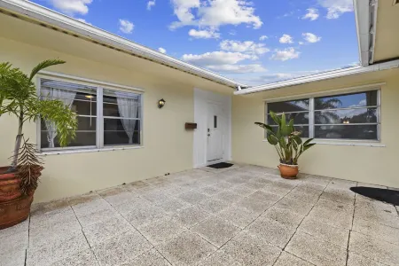 Ship To Shore-Close to Beach