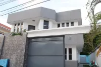 Aloft Room + Bathroom +kitchen+pool+washer+parking all private