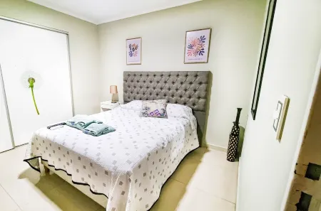 Beautiful condo with Swimming Pool  and 24/7 security