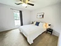 Spacious 4 bedroom home near Charleston & beaches! Hotels in Ladson